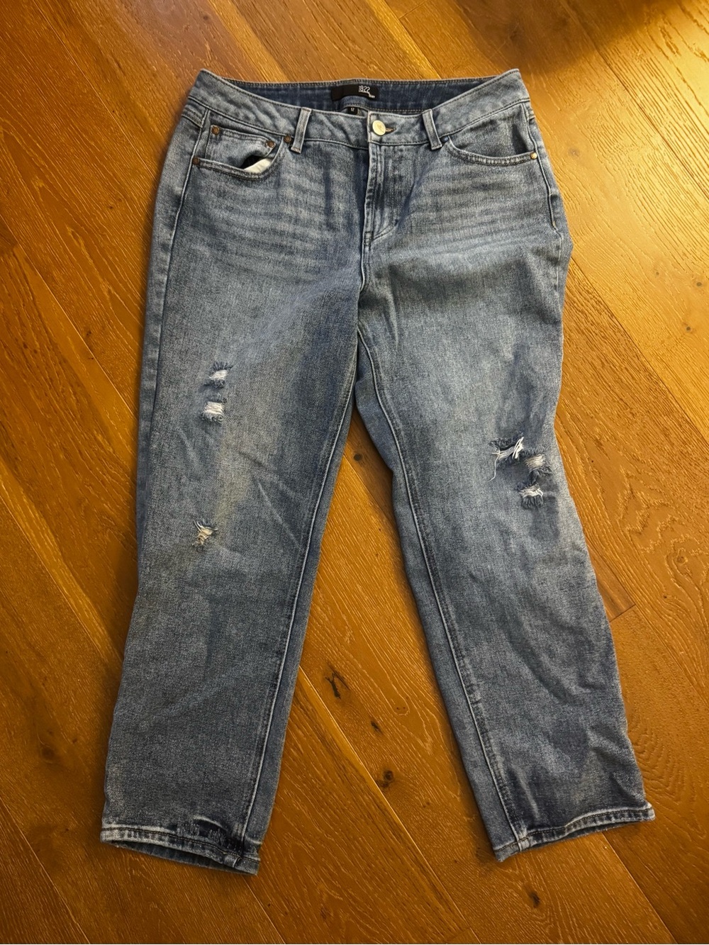 1822 Denim Light Blue Distressed Boyfriend Jeans